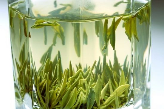 竹葉青和雀舌哪個(gè)貴，竹葉青茶貴嗎？