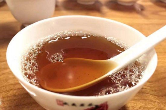 肉桂茶和大紅袍哪個(gè)貴，武夷山肉桂與大紅袍的價(jià)格比較