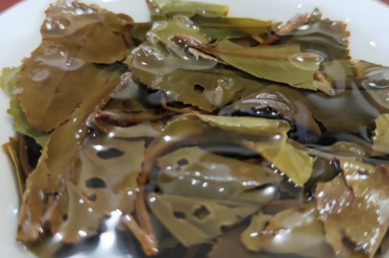 白茶三年為藥七年為寶的原理，為什么說(shuō)一年茶三年藥七年寶？