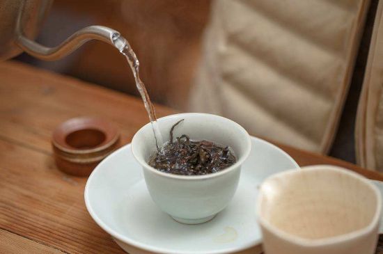 為什么喝巖茶看不起別的茶，喝巖茶的看不上所有茶類？