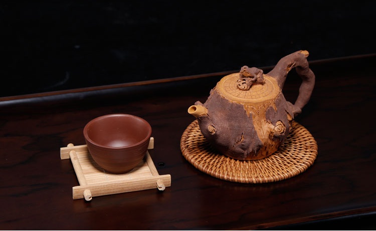 仿木外皮紫砂壺，創(chuàng)意木樁手工雕刻紫砂壺